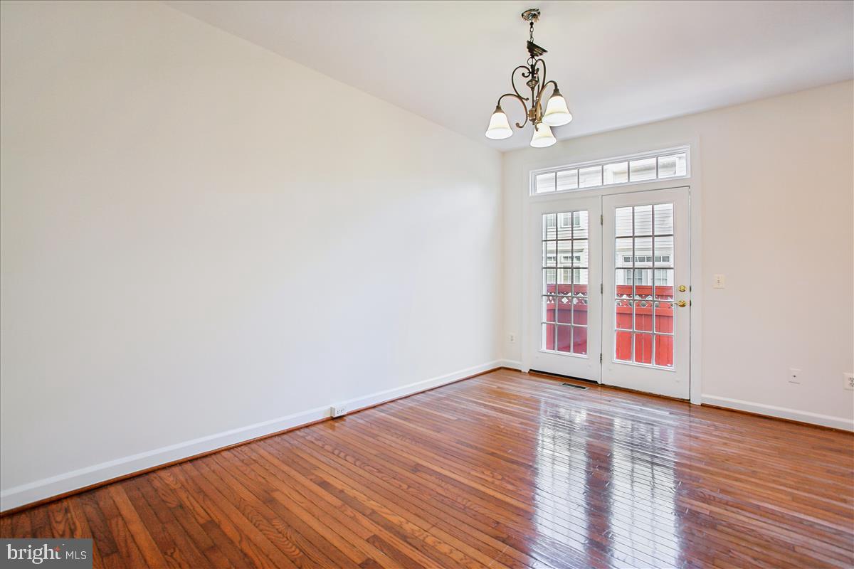 SUMMERS GROVE - Residential Lease