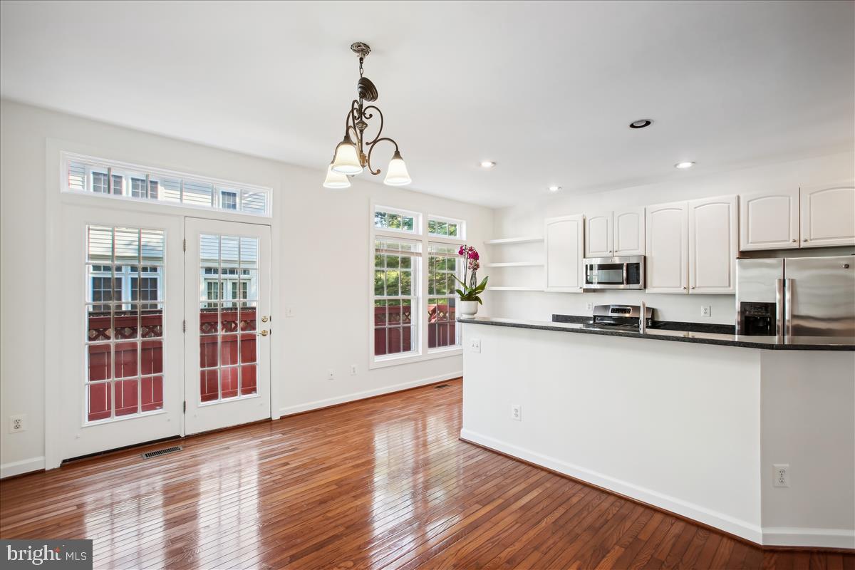 SUMMERS GROVE - Residential Lease