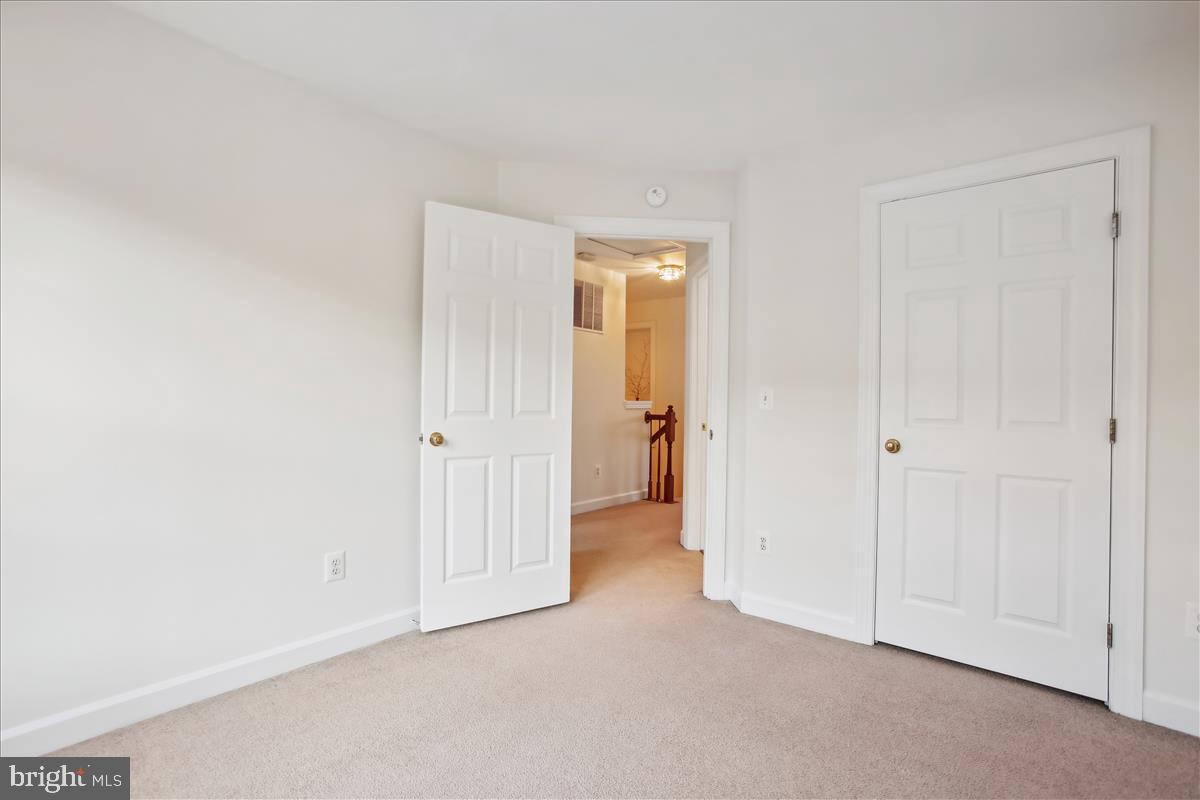 SUMMERS GROVE - Residential Lease