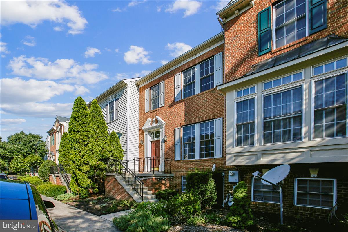 SUMMERS GROVE - Residential Lease