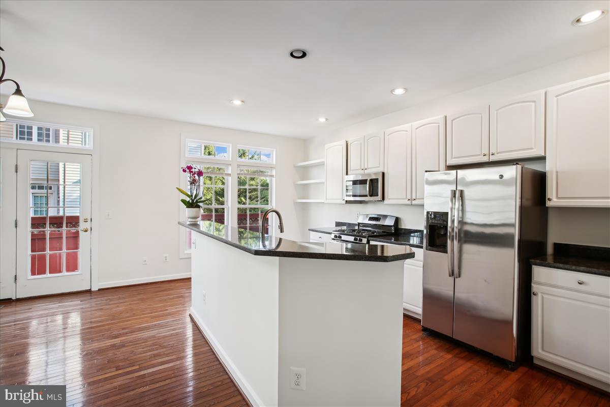 SUMMERS GROVE - Residential Lease