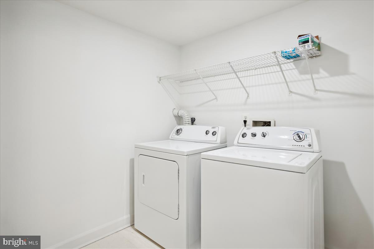 SUMMERS GROVE - Residential Lease