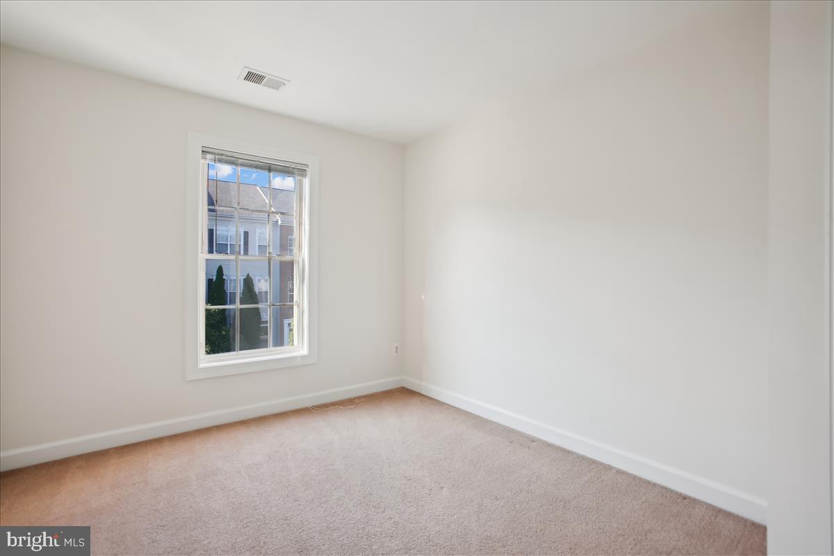 SUMMERS GROVE - Residential Lease