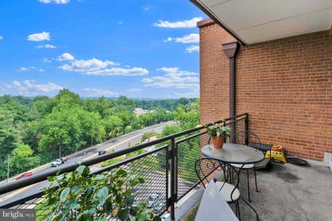 Photo of 4390 Lorcom Lane #805, ARLINGTON, VA 22207 (MLS # VAAR2077324)