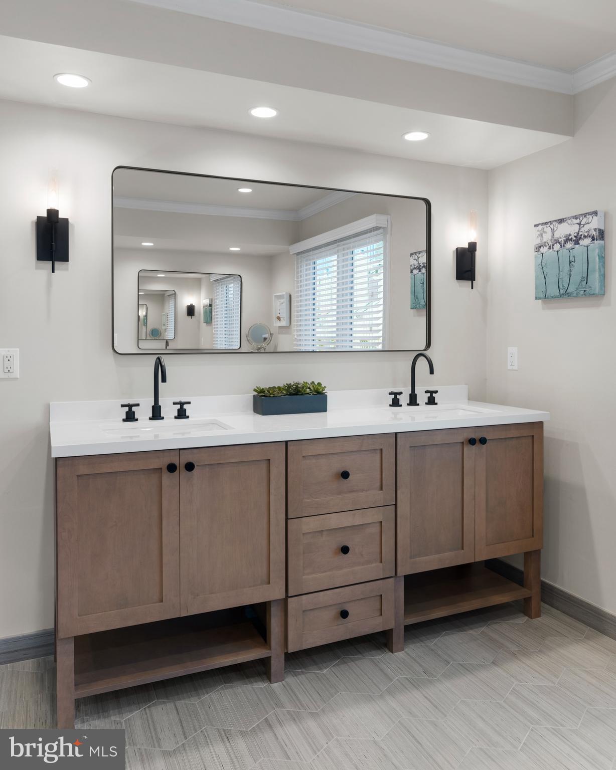 CHESAPEAKE HARBOUR - Residential