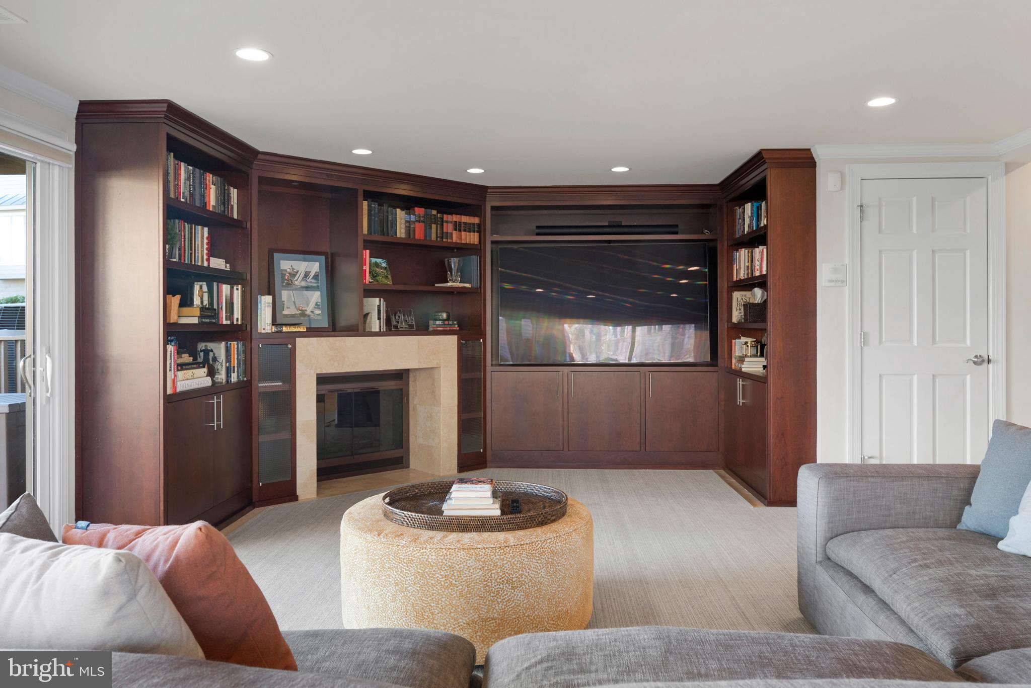 CHESAPEAKE HARBOUR - Residential