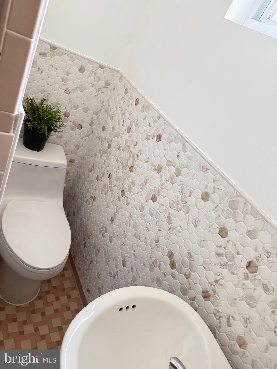 CEDAR VALLEY - Residential Lease