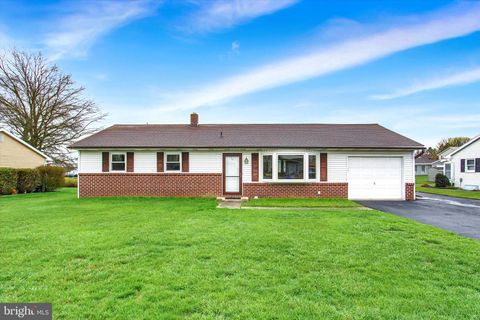 233 LENA DRIVE YORK PA 17408