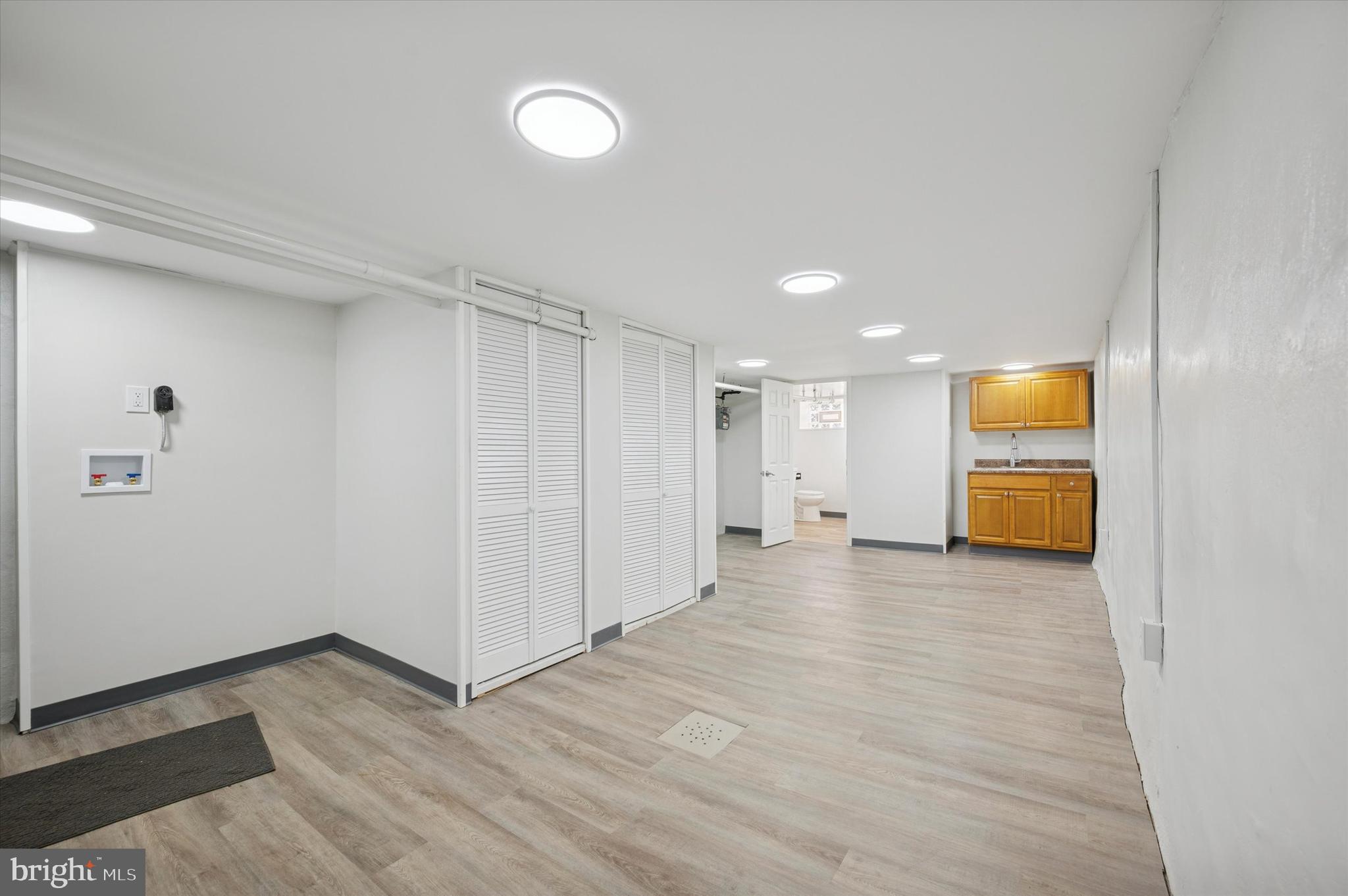 WEST OAK LANE - Residential