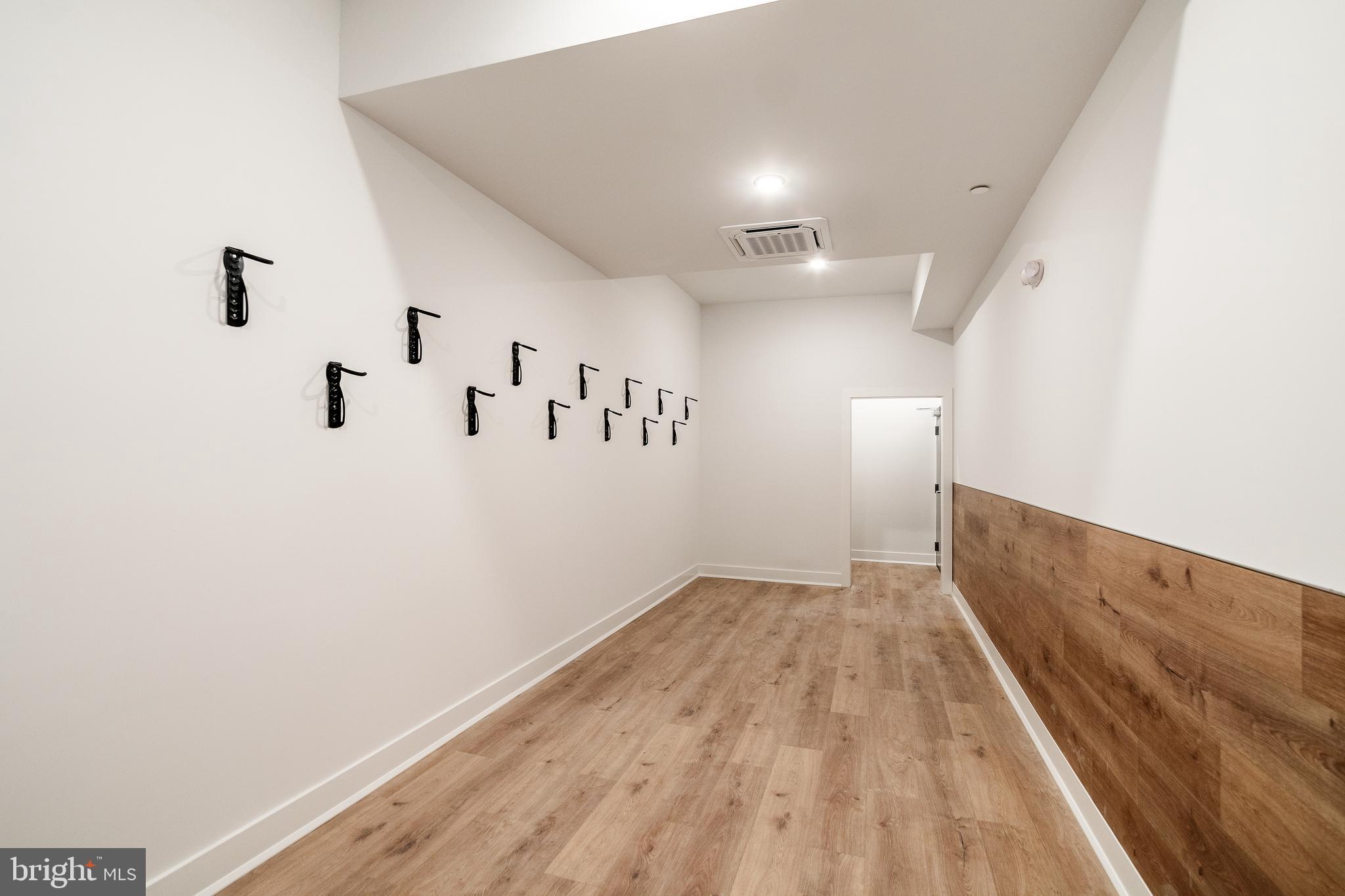 POINT BREEZE - Residential Lease