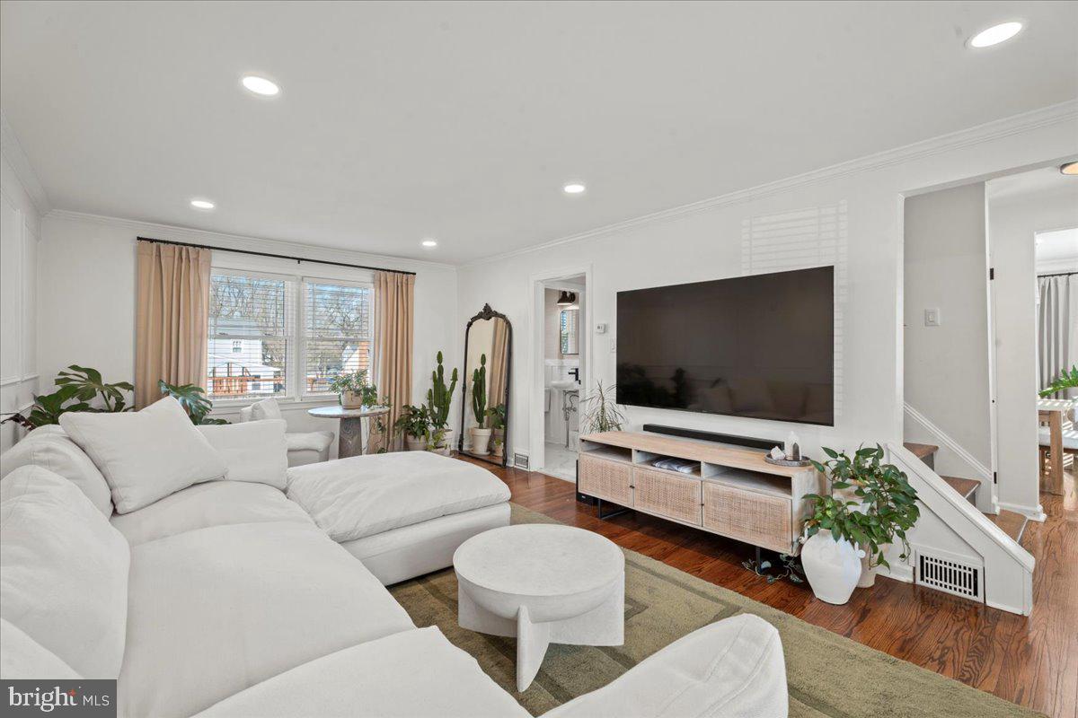 310 BRIARWOOD AVENUE