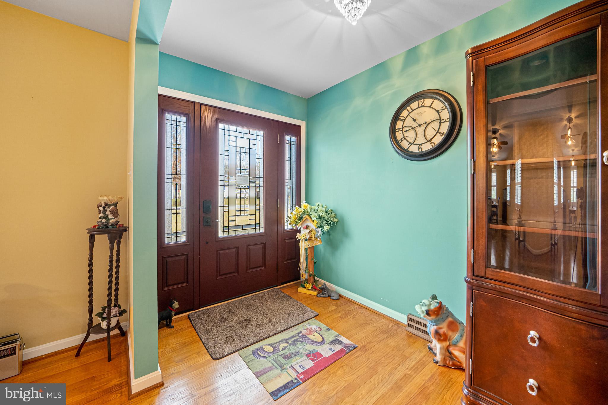 WARRLINDA VILLAGE - Residential