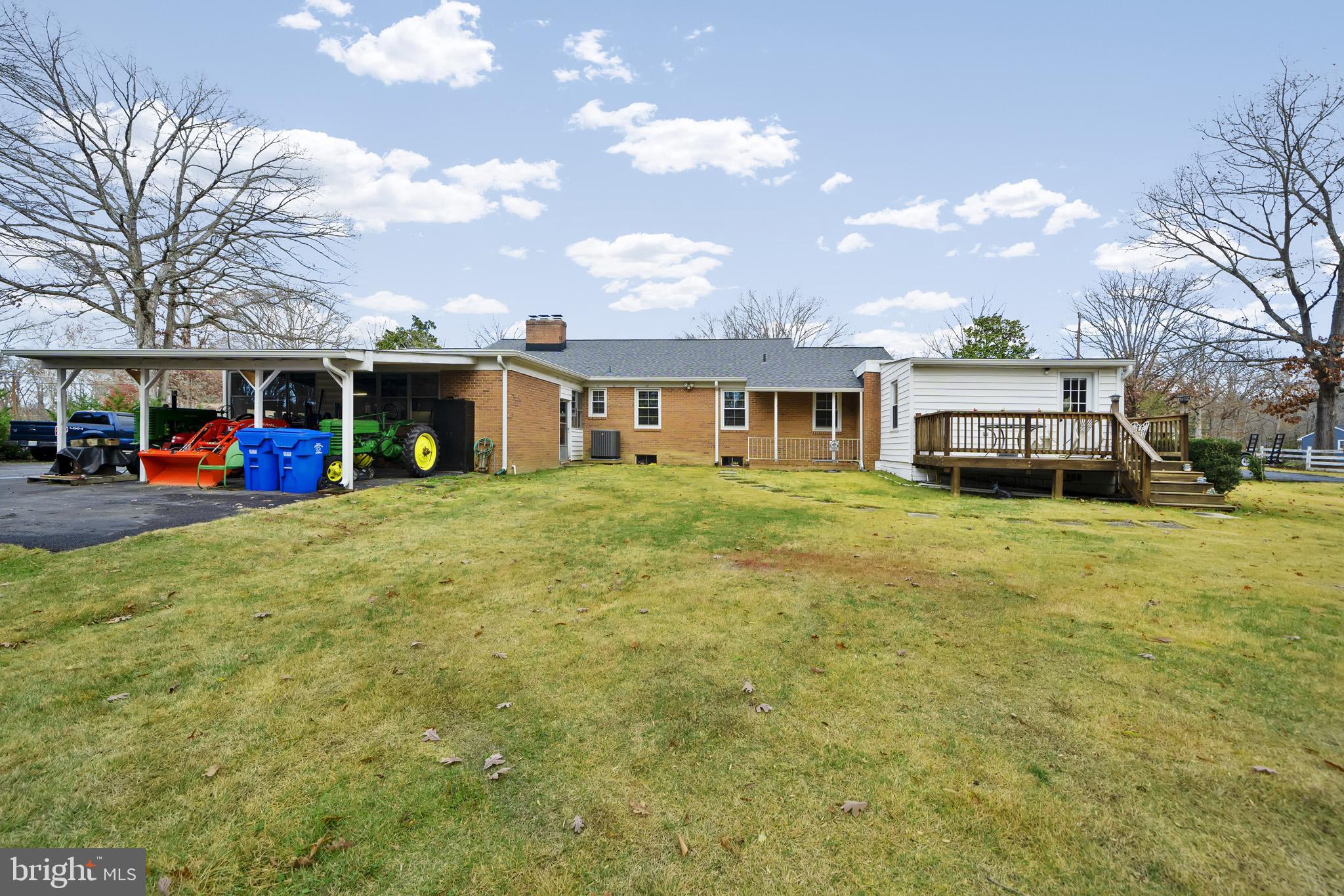 WARRLINDA VILLAGE - Residential