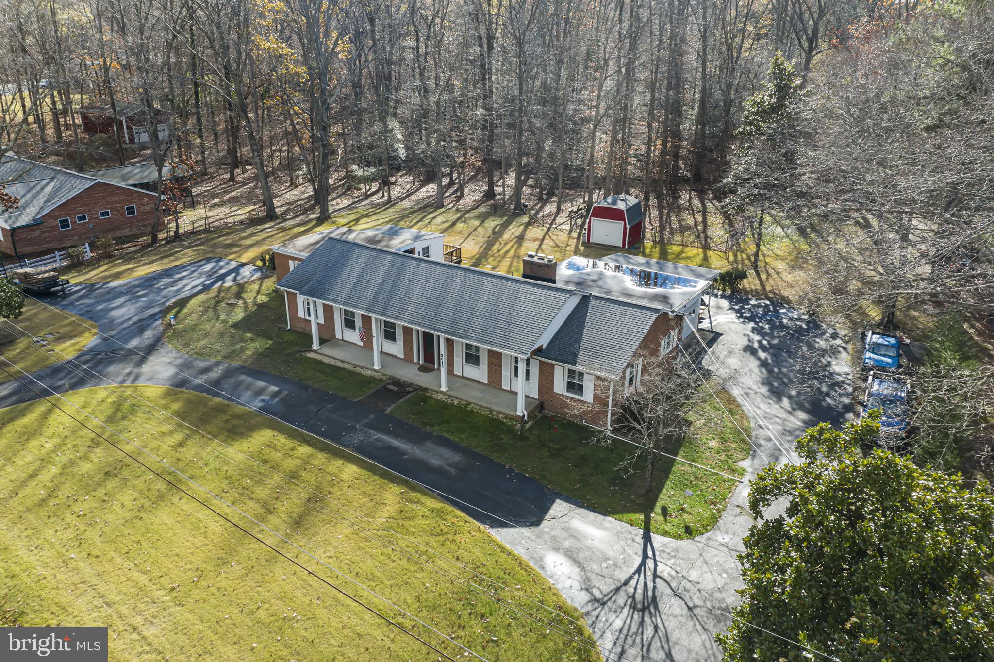 WARRLINDA VILLAGE - Residential