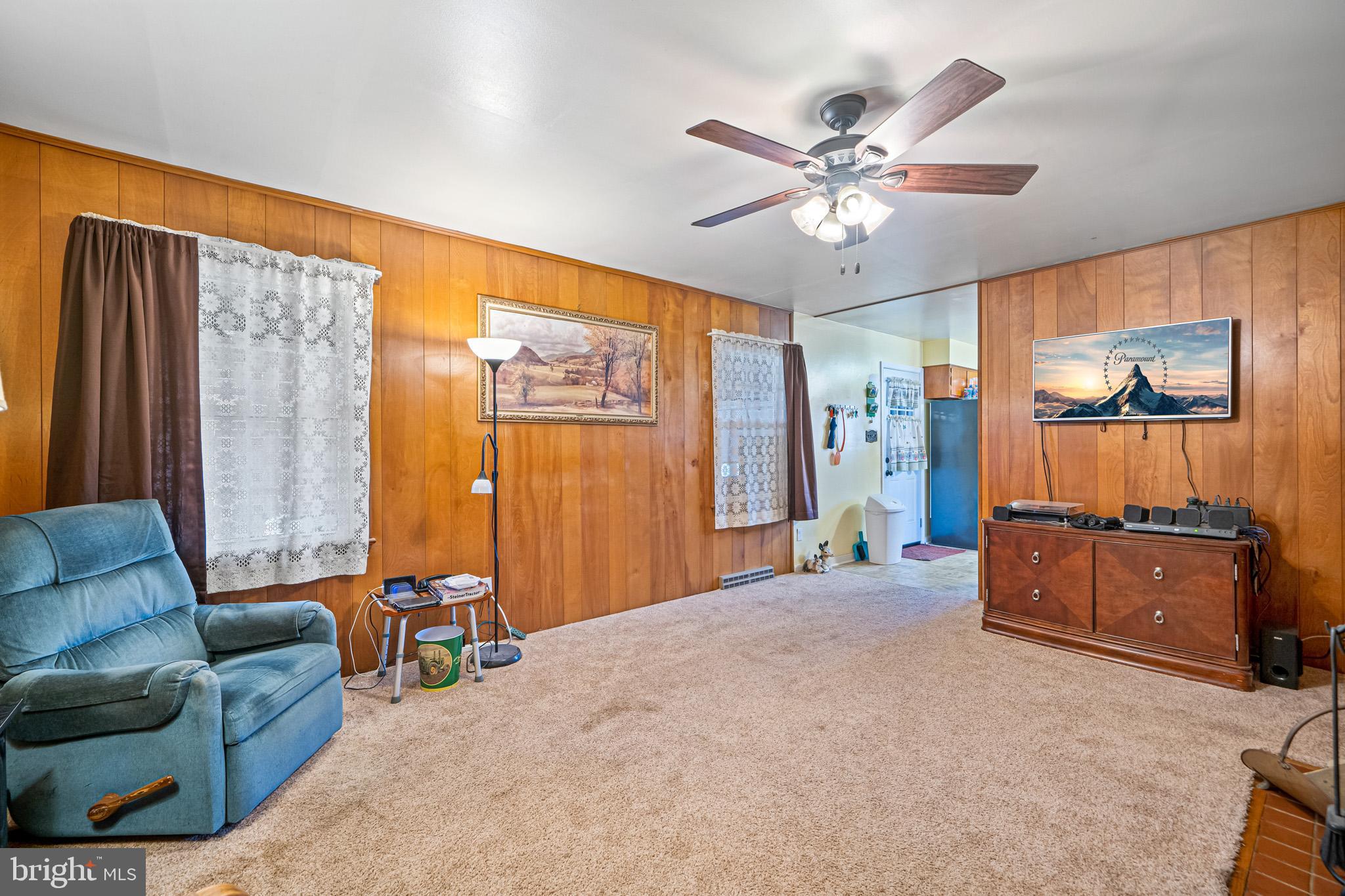 WARRLINDA VILLAGE - Residential