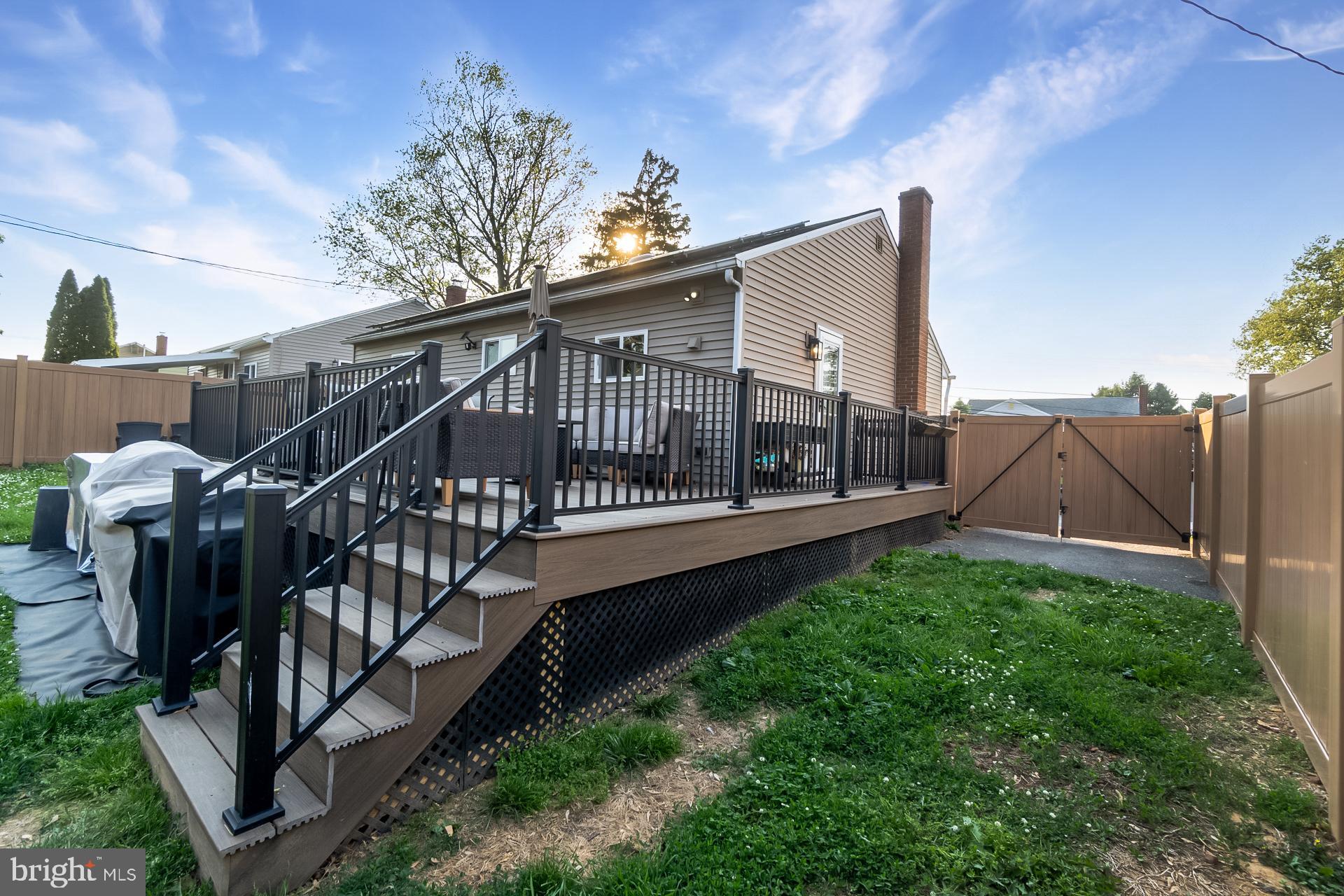 524 BOEING AVENUE
