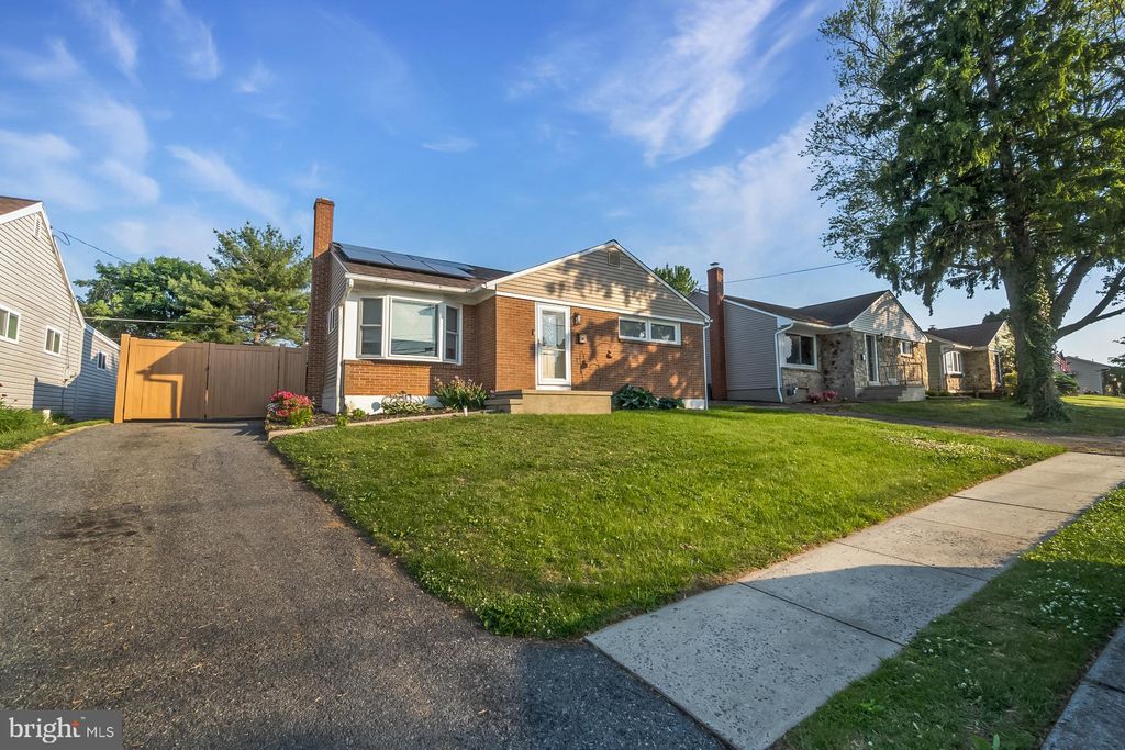 Photo of 524 Boeing Avenue, READING, PA 19601 (MLS # PABK2072516)