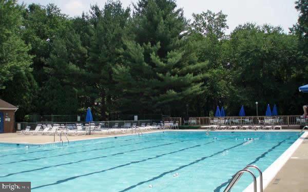 LAKE BRADDOCK - Residential