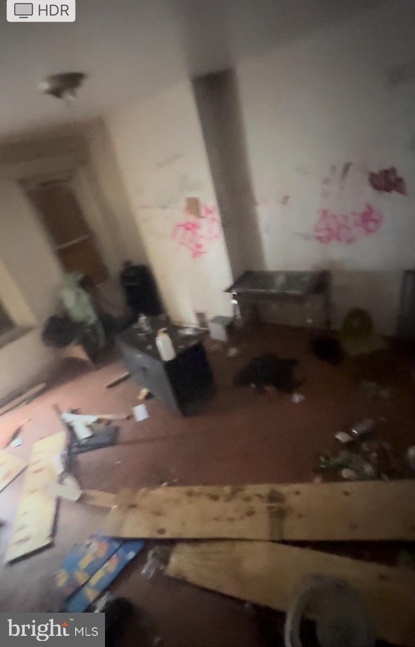 KENSINGTON - Residential