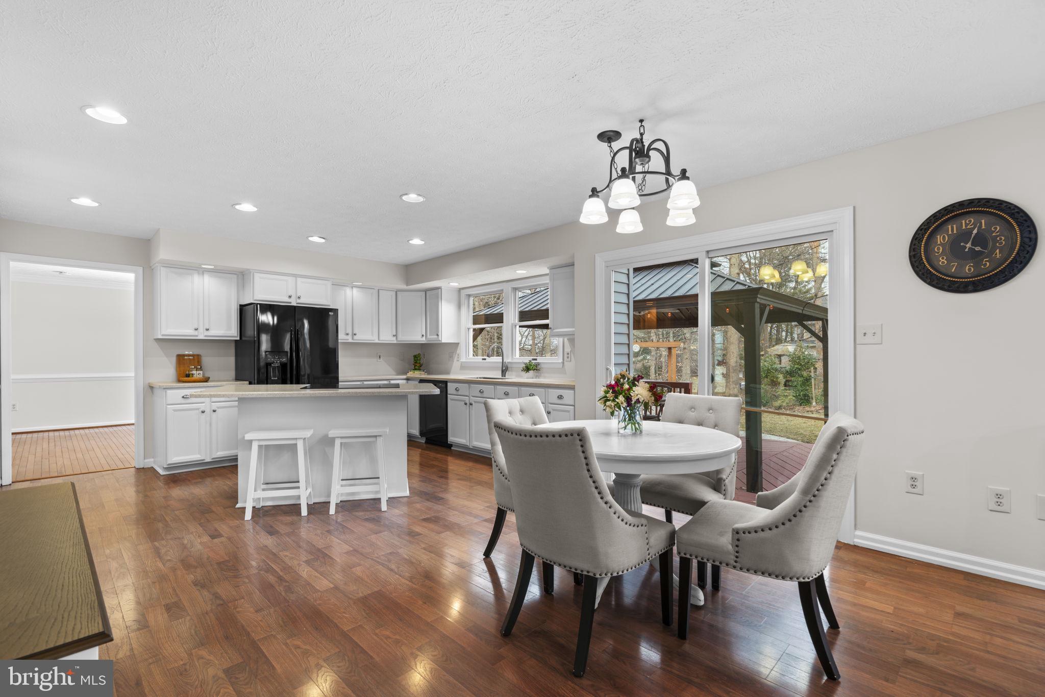 HICKORY RIDGE - Residential