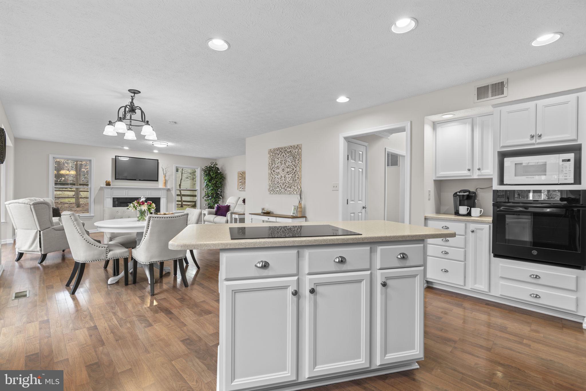 HICKORY RIDGE - Residential