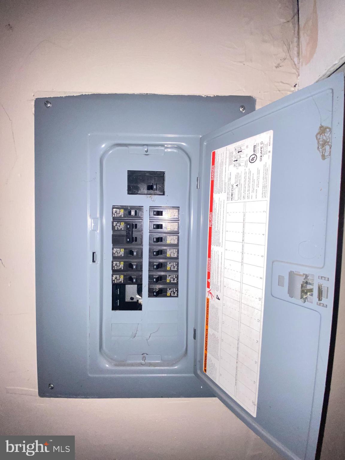 HOLLINS MARKET - Residential