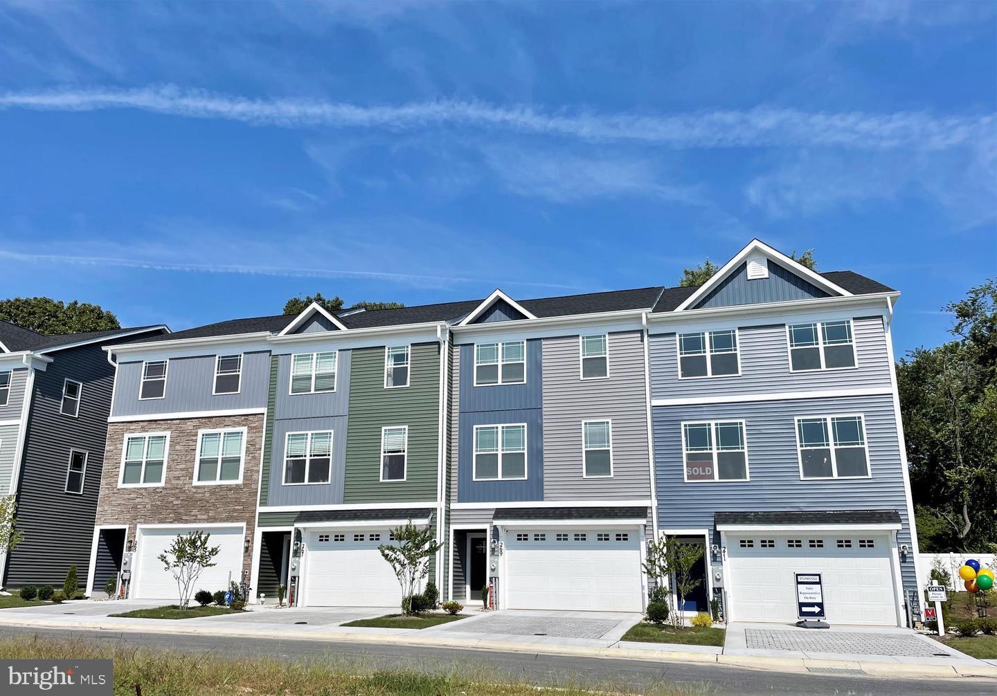 TOWNS AT PARKE WEST - Residential