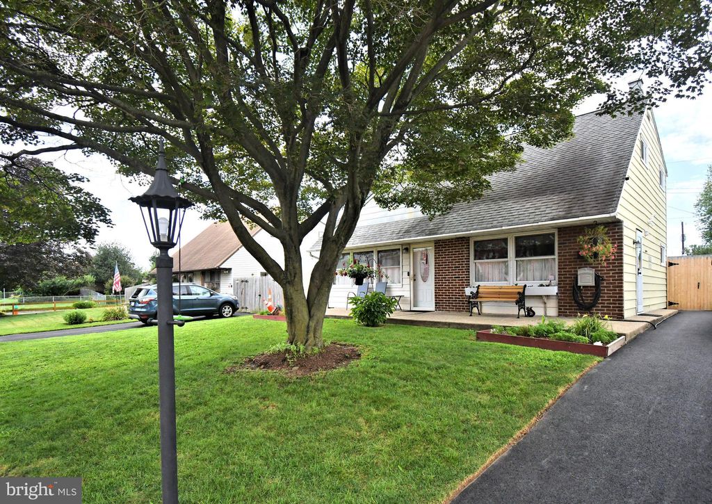 Photo of 2830 Woodhaven Road, PHILADELPHIA, PA 19154 (MLS # PAPH2529716)