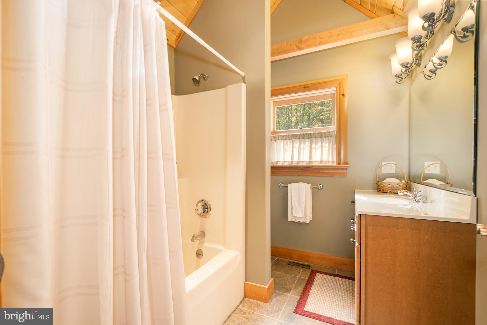 NORTH GLADE COVE - Residential