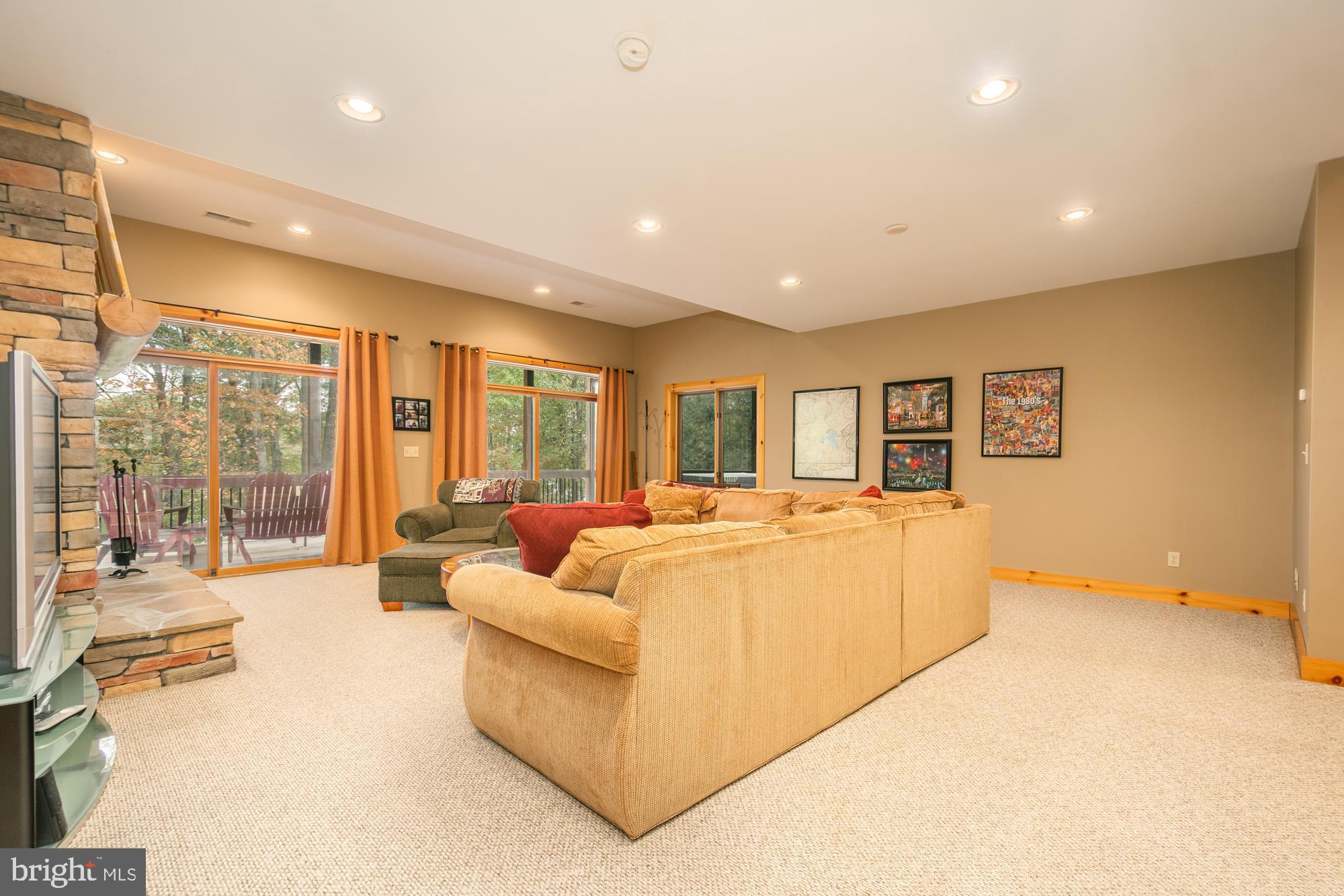 NORTH GLADE COVE - Residential