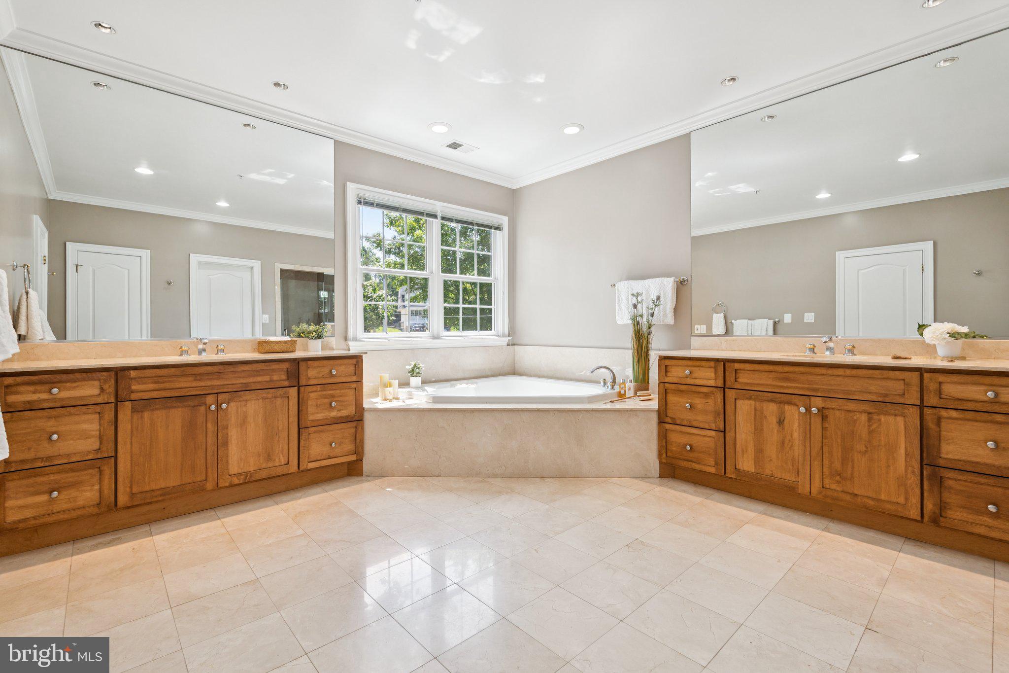 DEVONSHIRE - Residential