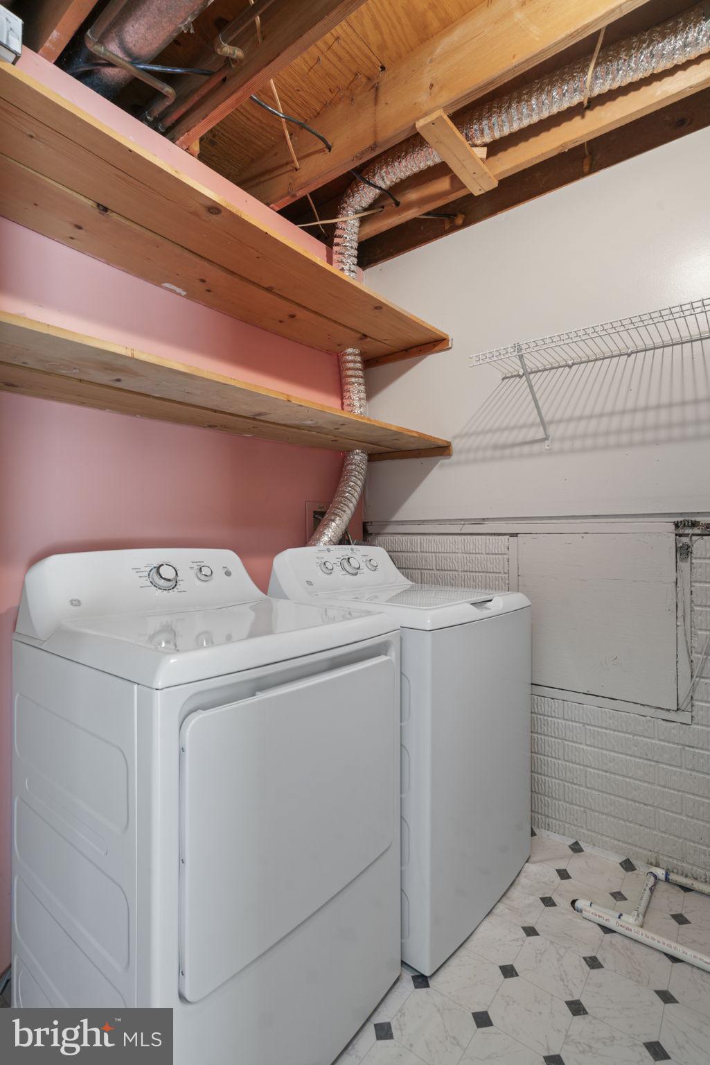 VISTA WOODS - Residential