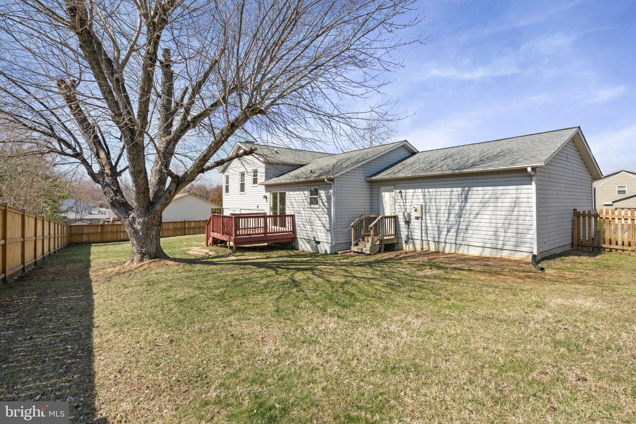 VISTA WOODS - Residential