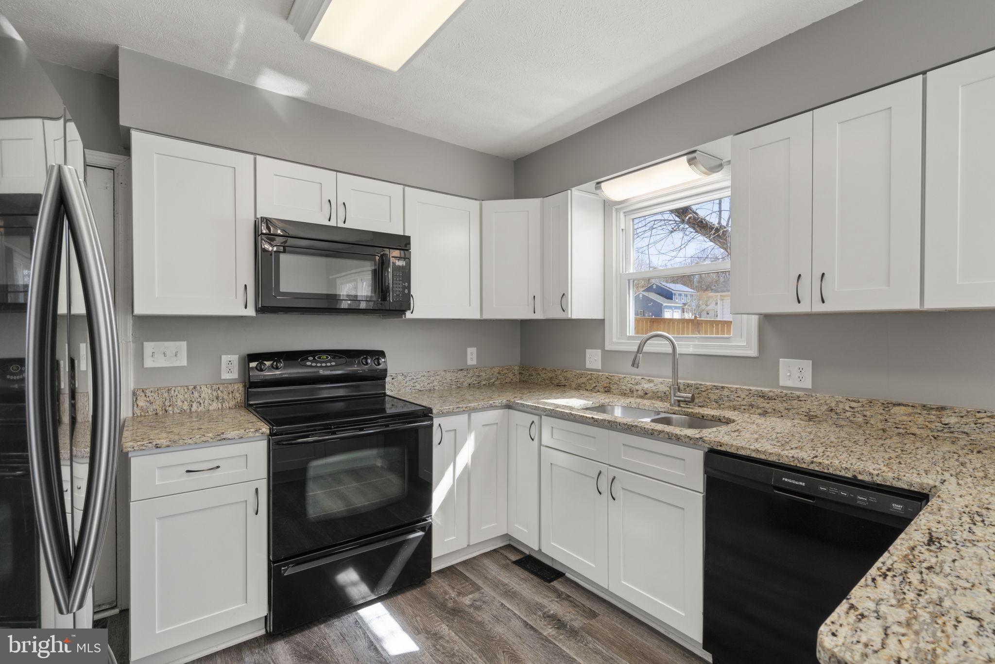 VISTA WOODS - Residential