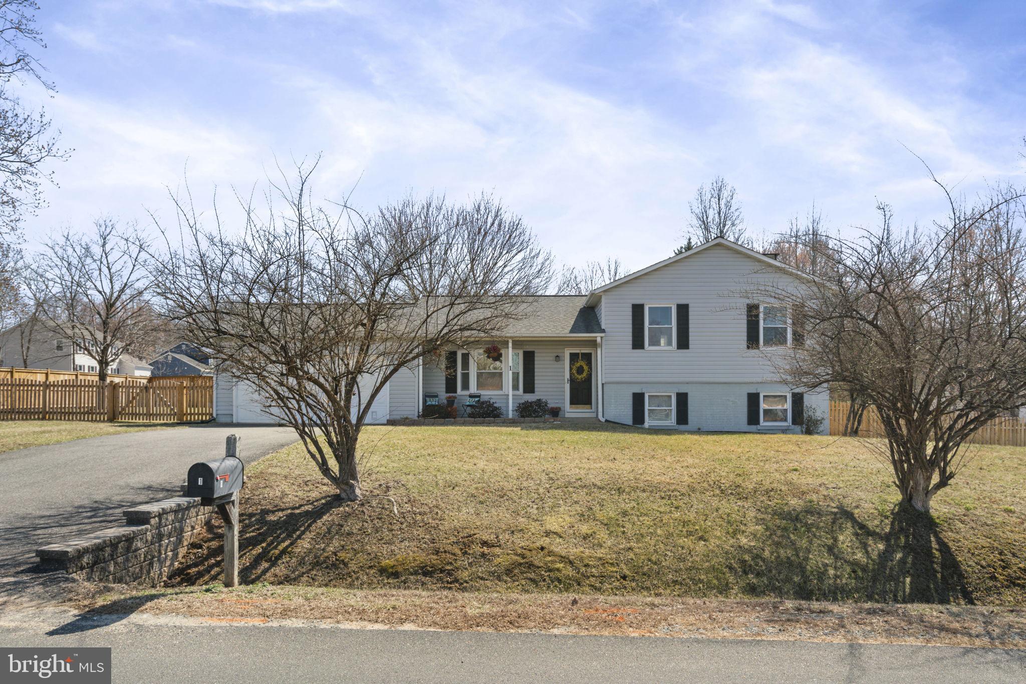 VISTA WOODS - Residential