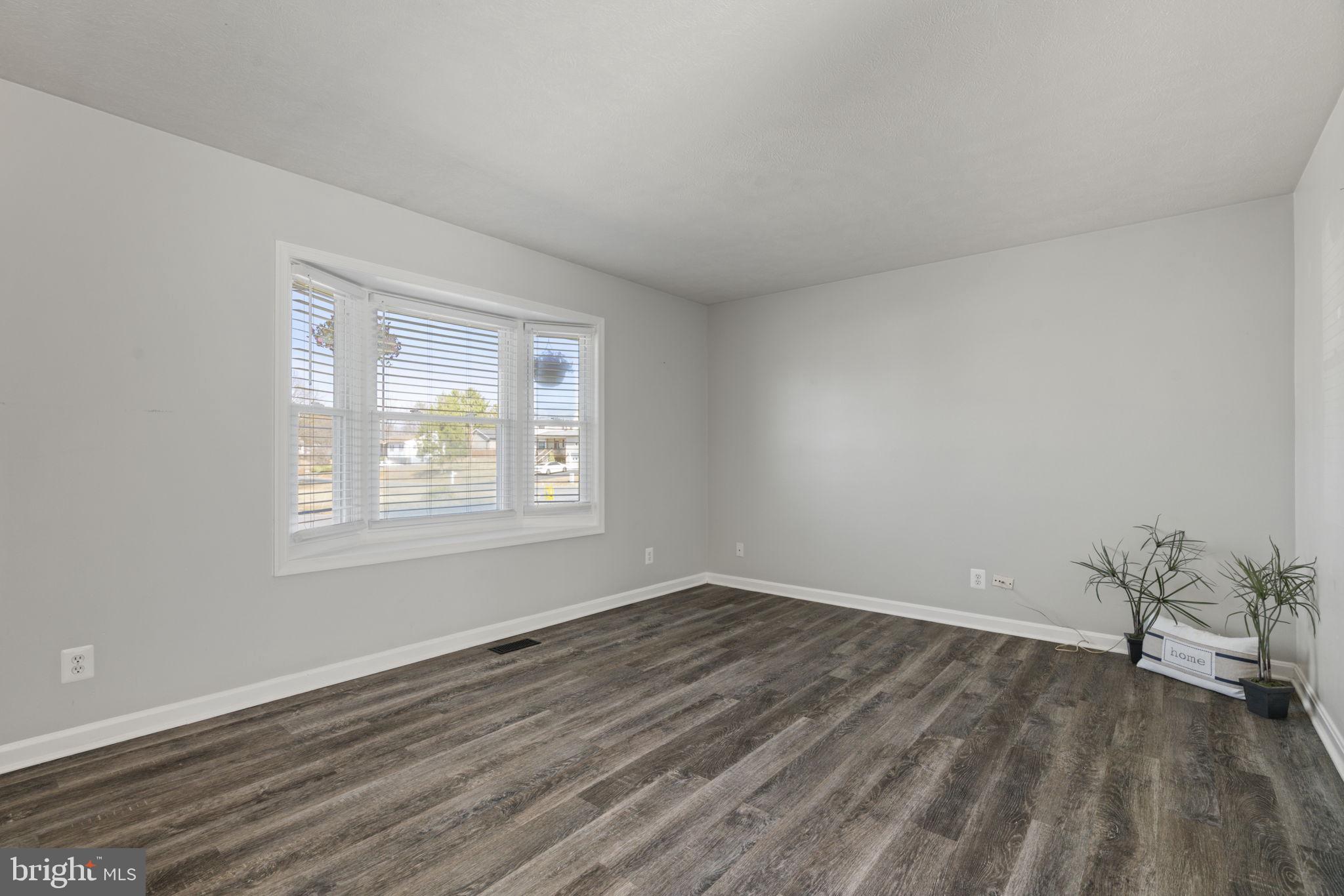 VISTA WOODS - Residential