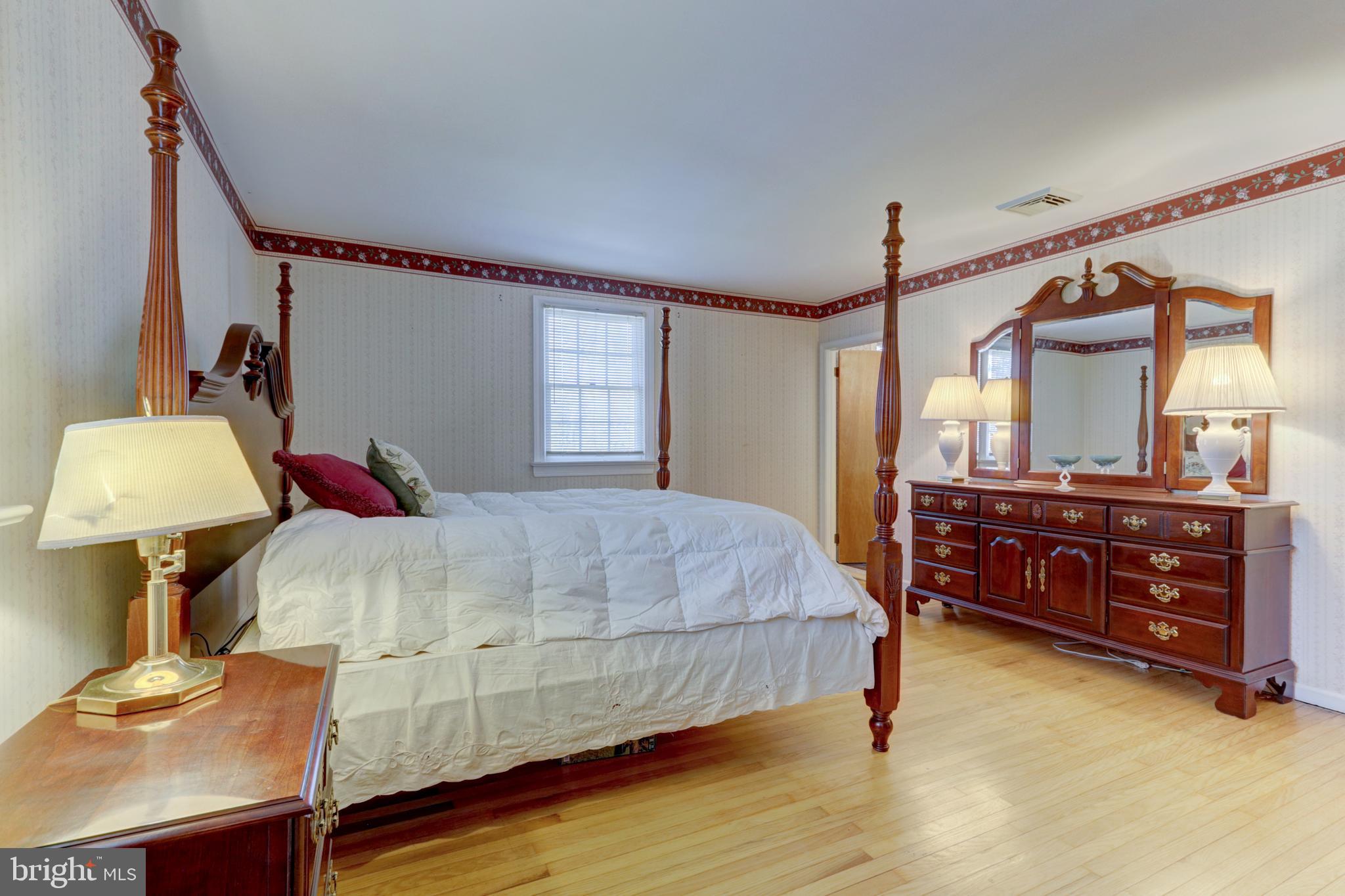 TOWER HILL - Residential