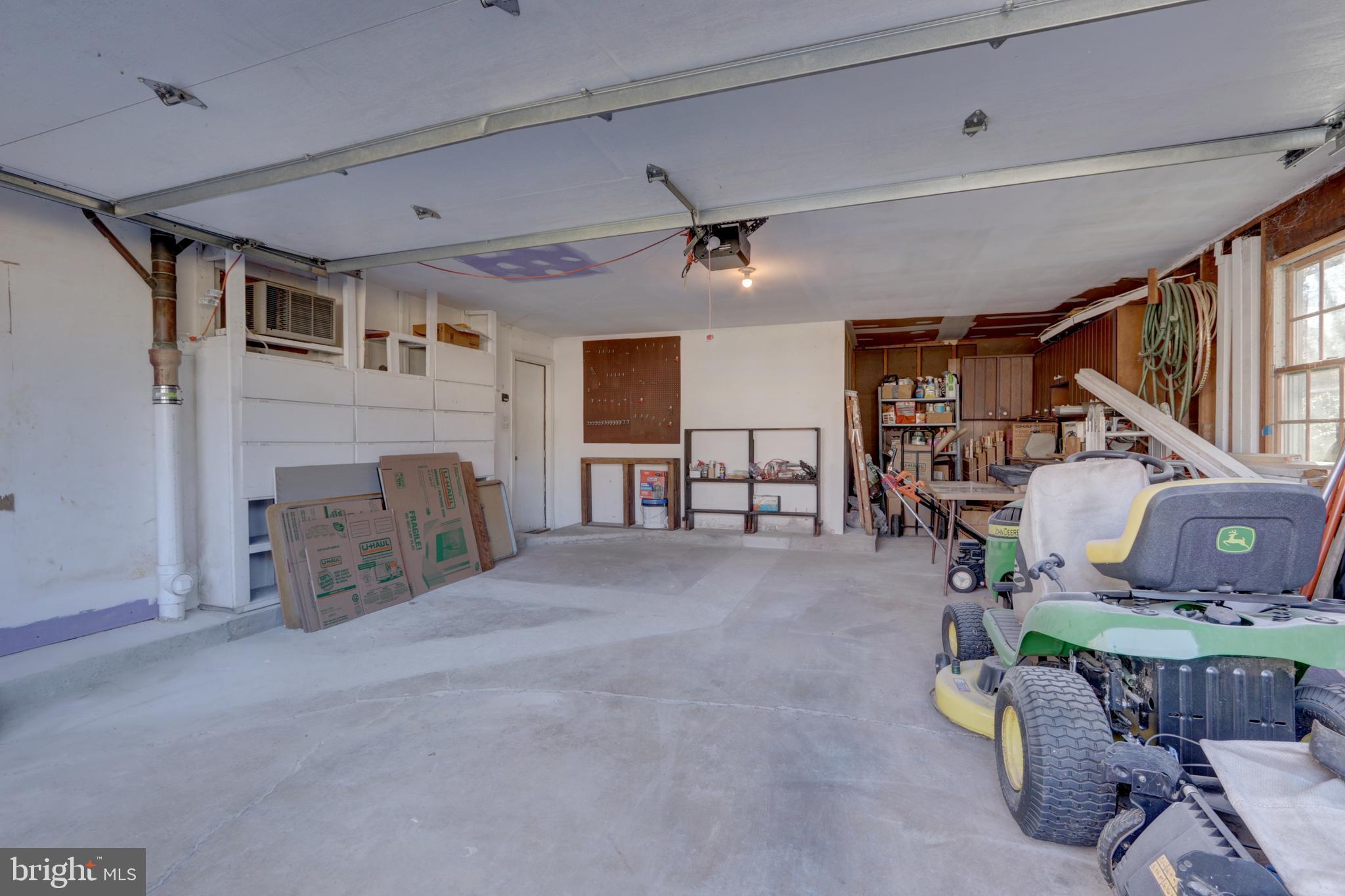 TOWER HILL - Residential