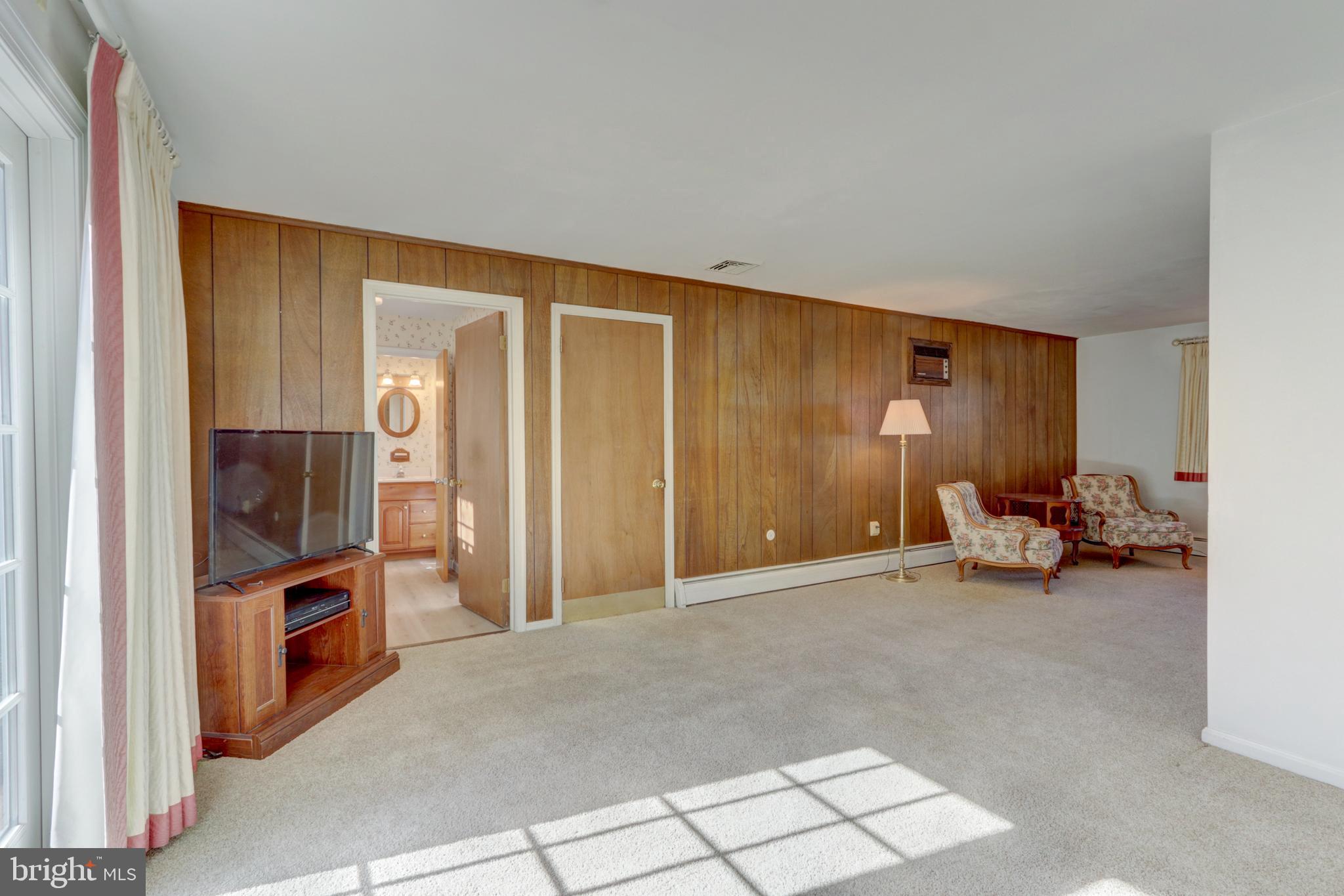 TOWER HILL - Residential