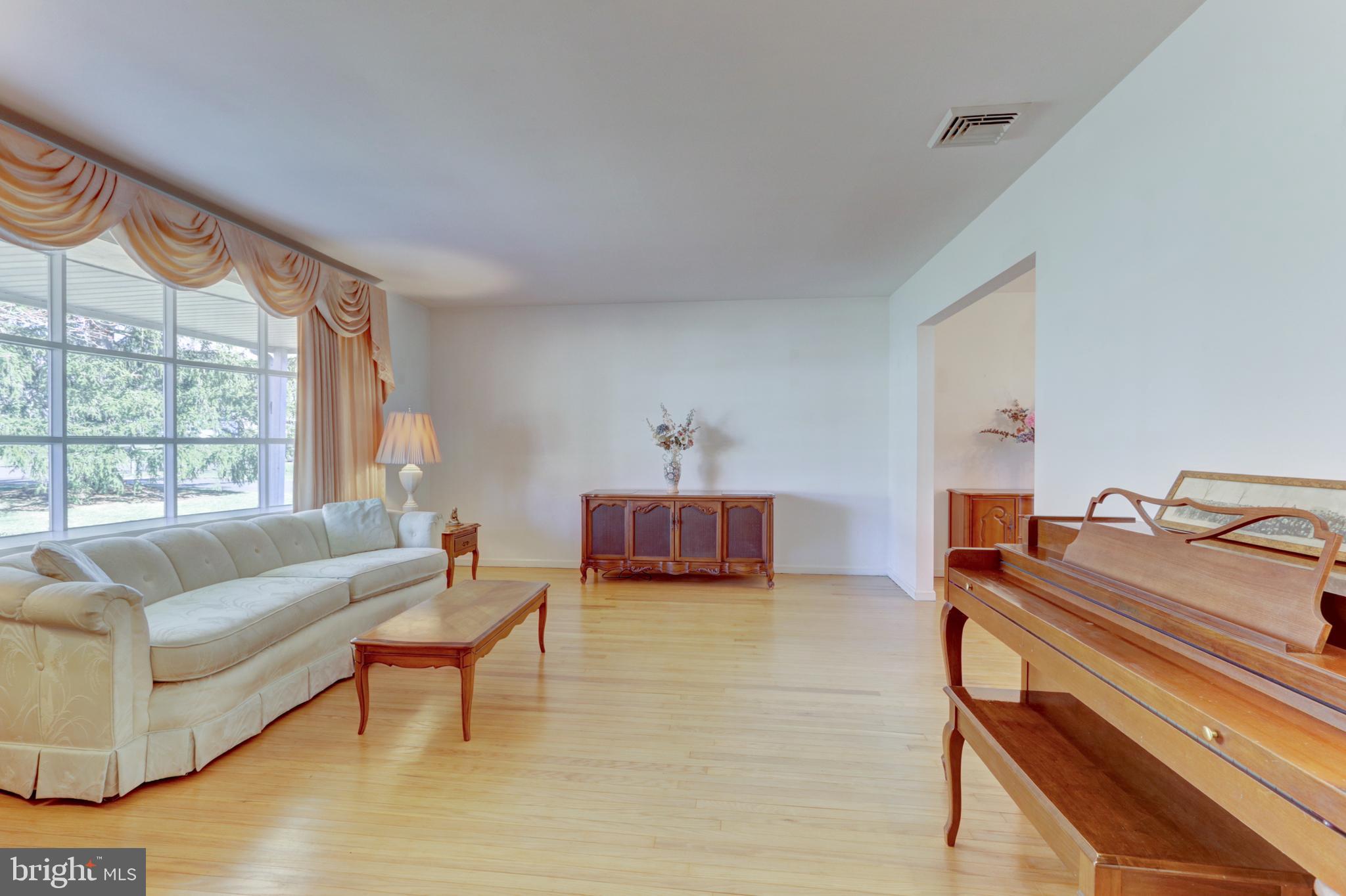 TOWER HILL - Residential