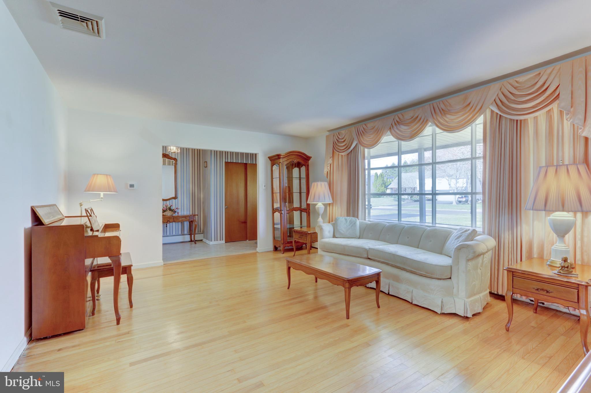 TOWER HILL - Residential