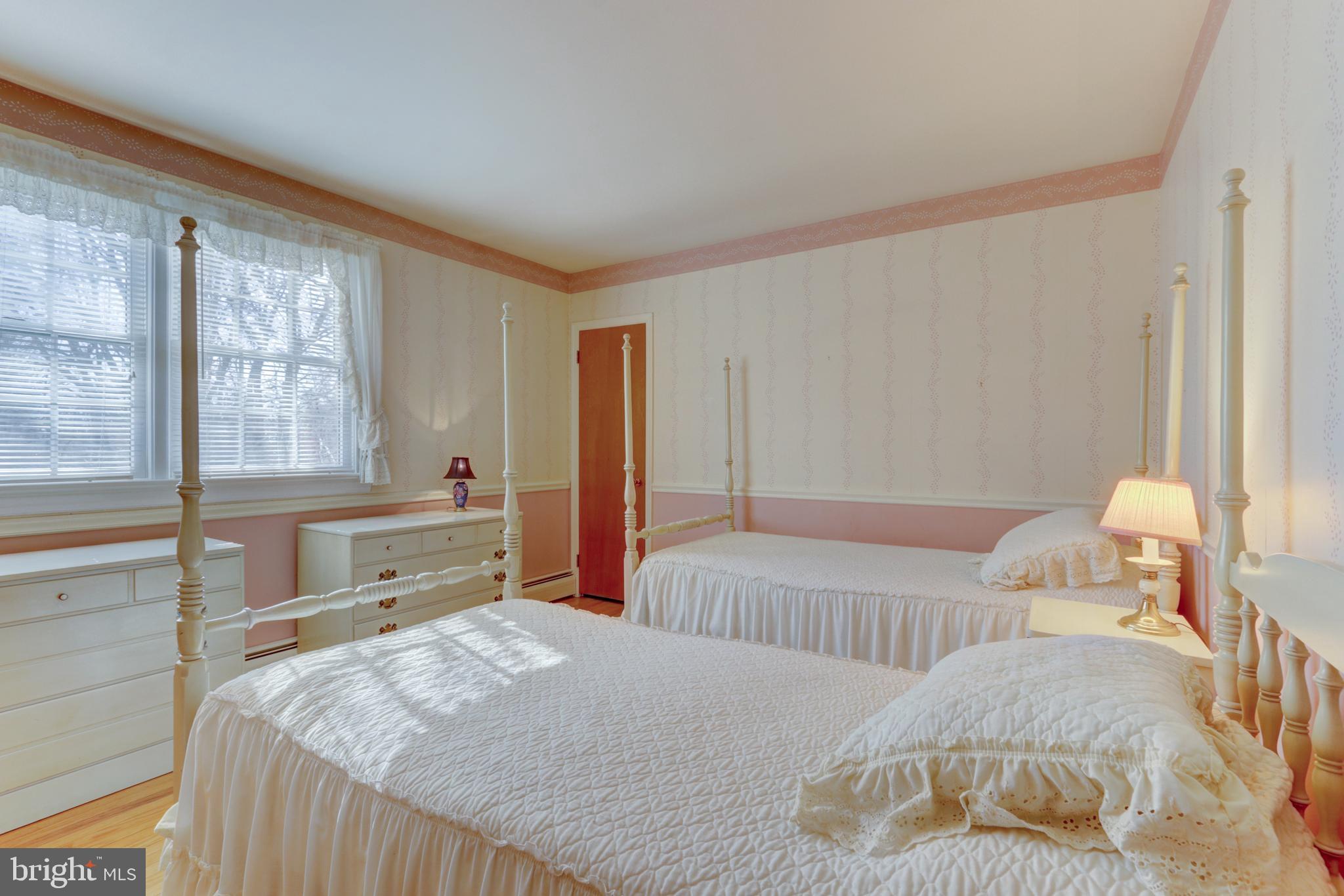 TOWER HILL - Residential