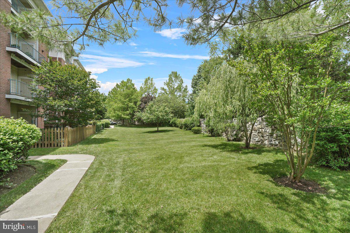 KENTLANDS - Residential