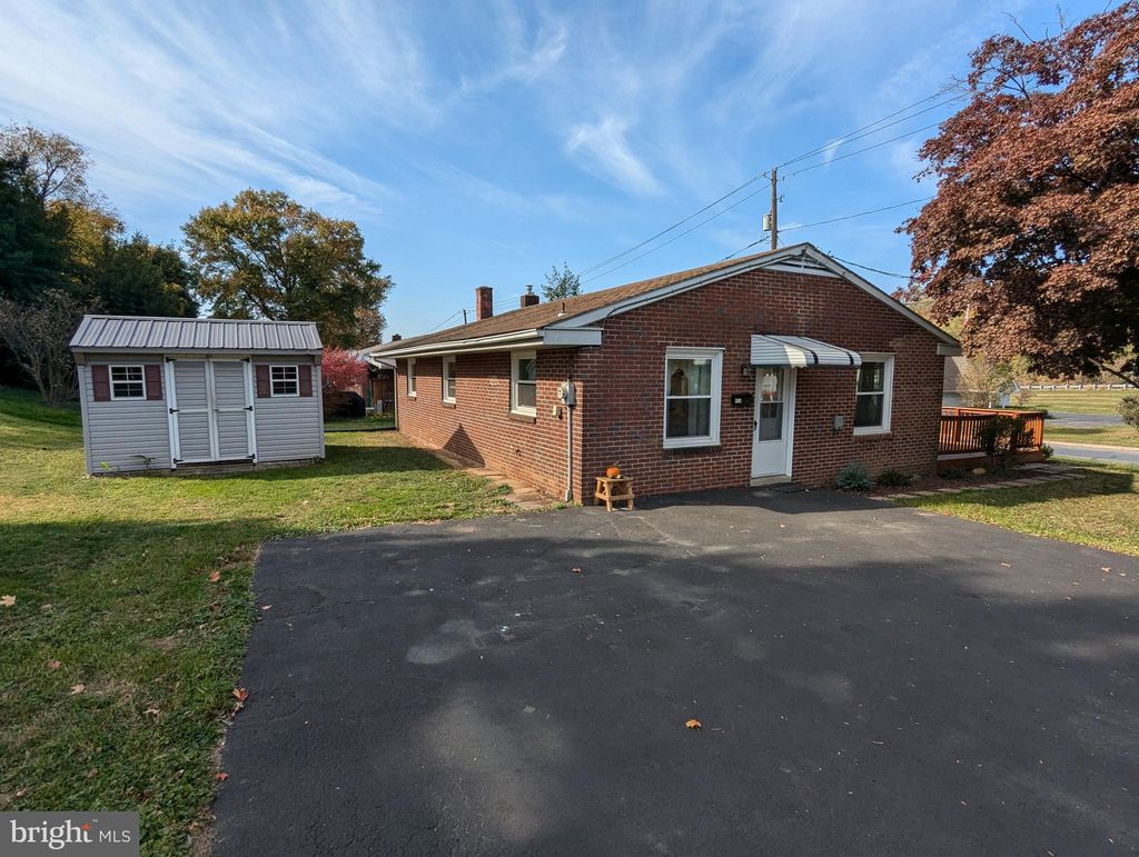 Photo of 454 Linden Street, Columbia, PA 17512 (MLS # PALA2059590)