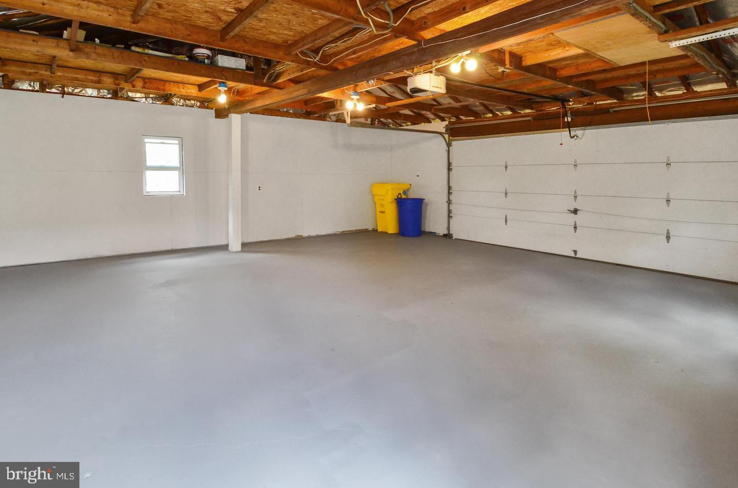 QUEENS PARK - Residential