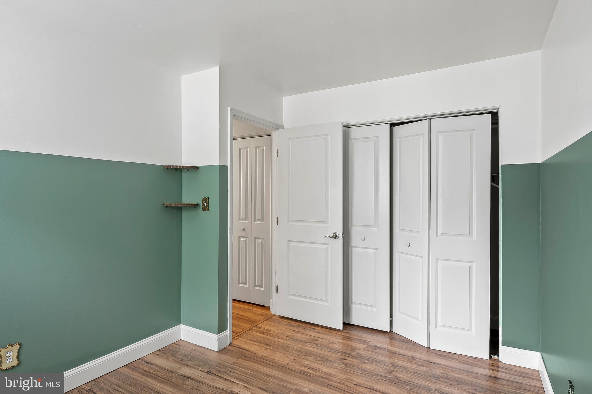 QUEENS PARK - Residential