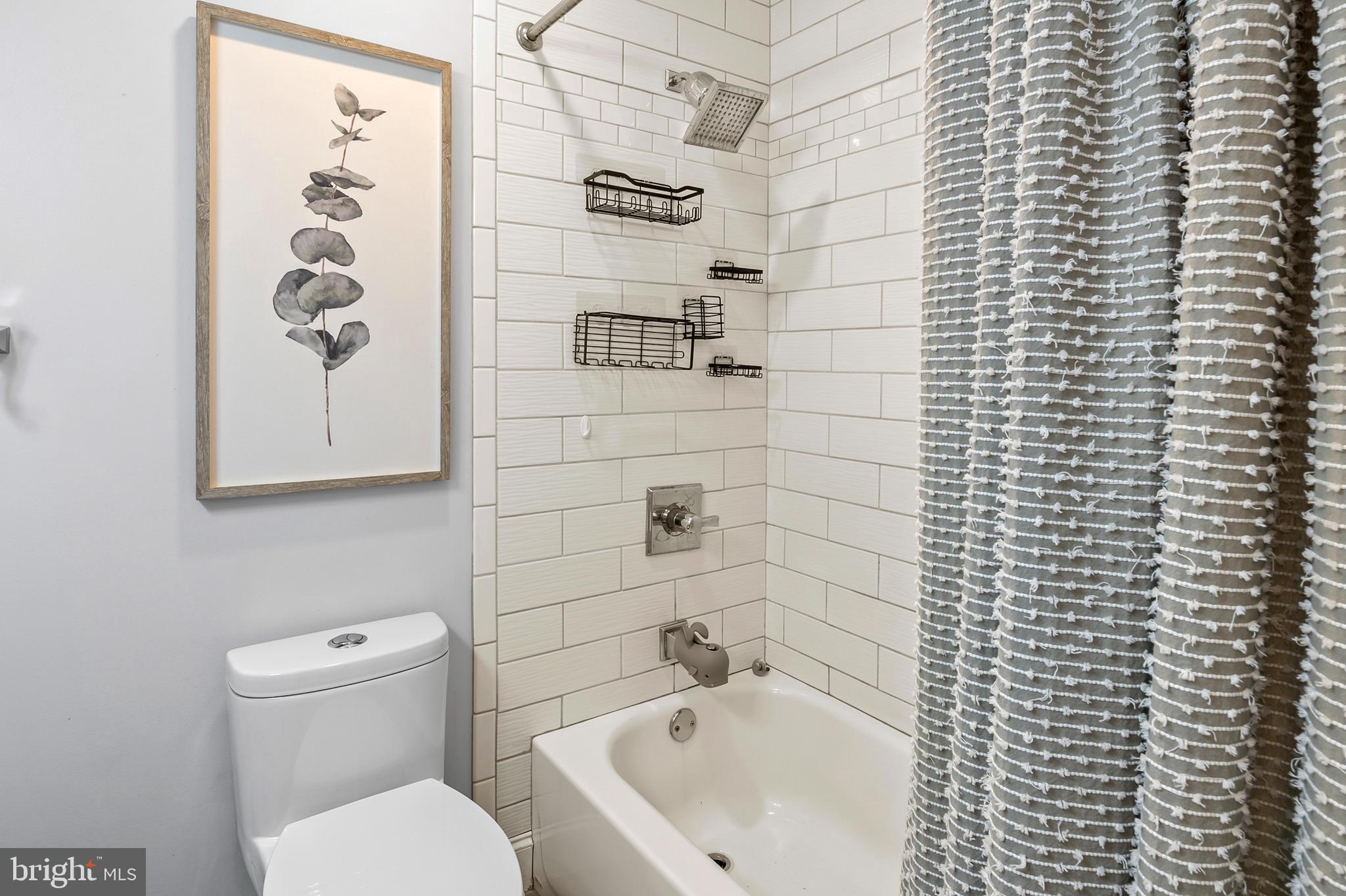 QUEENS PARK - Residential