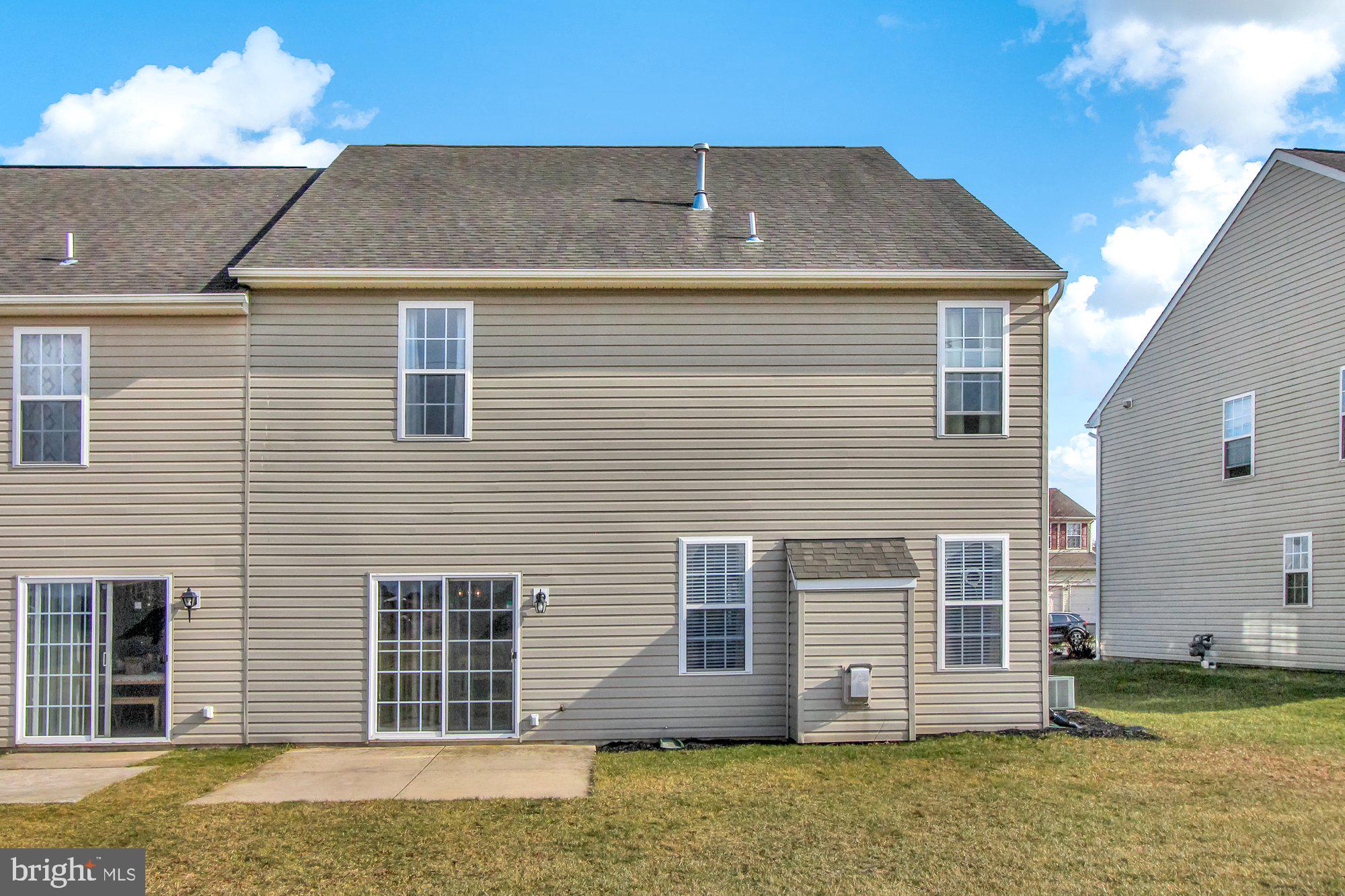 BROWNSTONE MANOR - Residential