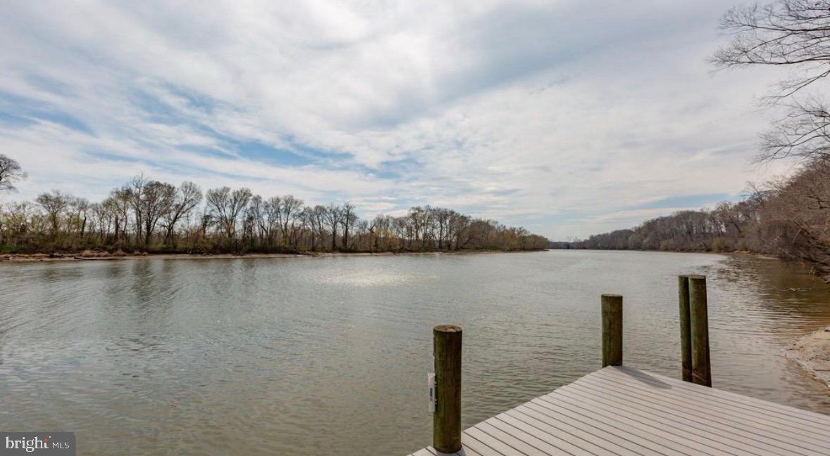 RIVER BEND - Residential