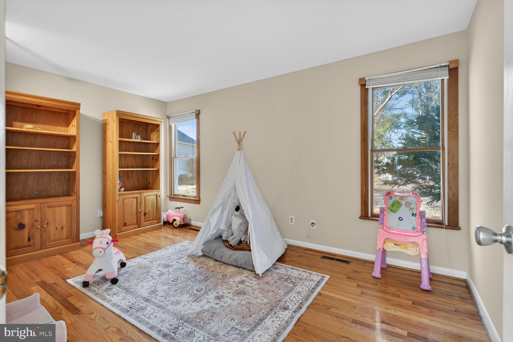 RIVER BEND - Residential